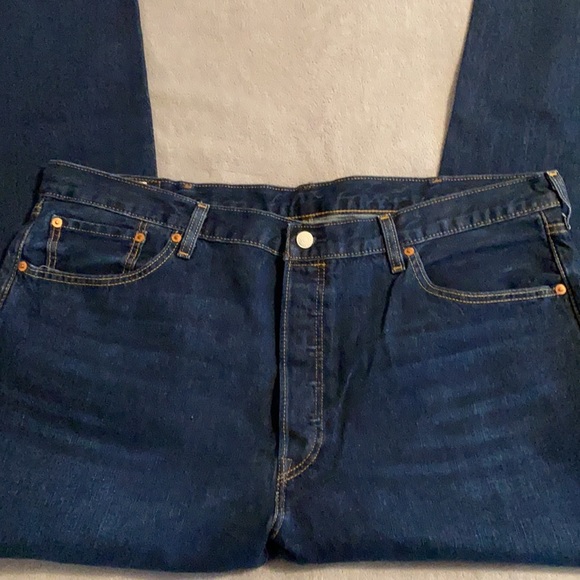 Men’s Premium Levi 501 - Picture 4 of 6
